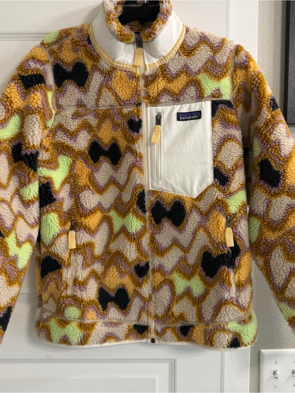 NWOT Patagonia Classic Retro-X Sherpa Jacket-Smooth Currents, Women’s Medium